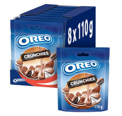 8x OREO Crunchies Dipped – Knusprige Mini-Kakaokekse mit Crèmefüllung mit Vanillegeschmack, umhüllt von zarter Milchschokolade (8x110g)