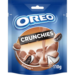 8x OREO Crunchies Dipped – Knusprige Mini-Kakaokekse mit Crèmefüllung mit Vanillegeschmack, umhüllt von zarter Milchschokolade (8x110g)